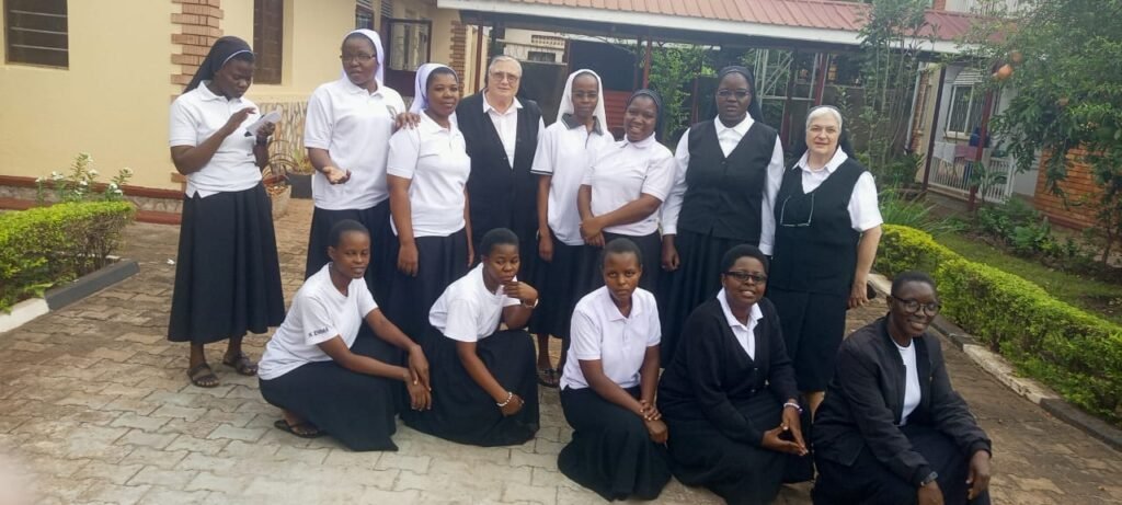 Visiting of the mother Carmella and sr Teresita at Jinja novitiate house.